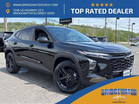 Used 2026 Chevrolet Trax ACTIV w/ Driver Confidence Package FWD image 1