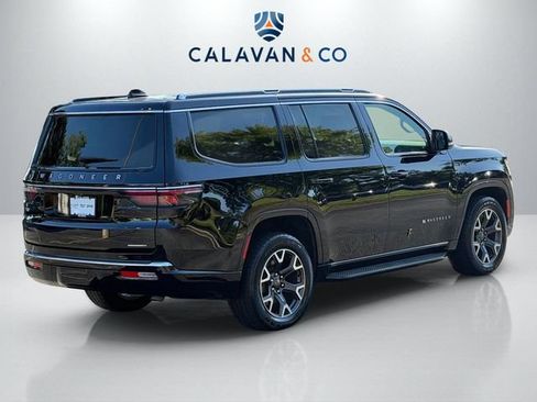 Used 2024 Jeep Wagoneer Series III AWD/4WD image 7