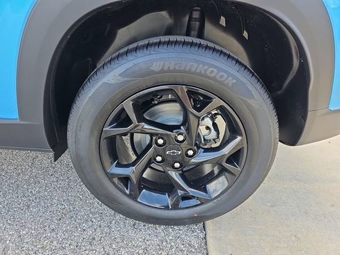 New 2026 Chevrolet Trax LT w/ Driver Confidence Package FWD image 32