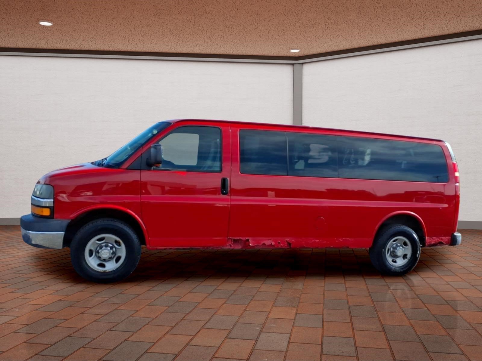 Used 2007 Chevrolet Express 3500 Extended Passenger w/ LT Preferred Equipment Group RWD image 5