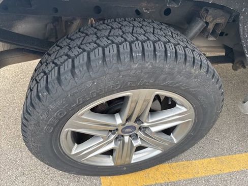 Used 2019 Ford F150 XLT w/ Equipment Group 302A Luxury image 11