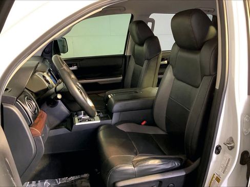 Used 2020 Toyota Tundra Limited w/ Limited Premium Package AWD/4WD image 9