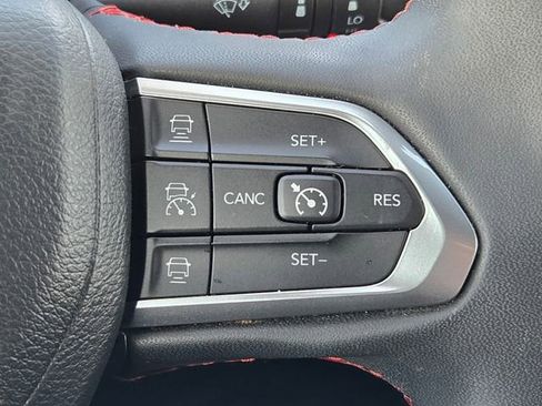 Used 2023 Jeep Compass Trailhawk image 18