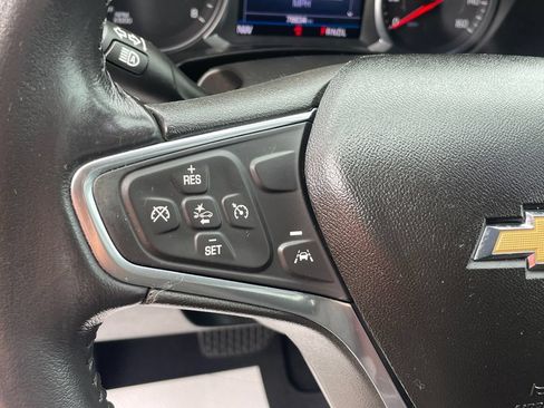 Used 2019 Chevrolet Equinox LT w/ Driver Convenience Package AWD/4WD image 38