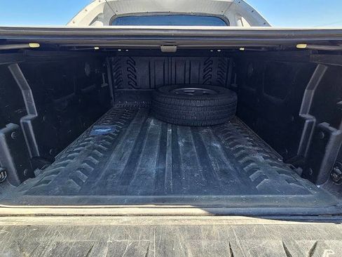 Used 2002 Chevrolet Avalanche 2WD w/ Convenience Pkg image 37