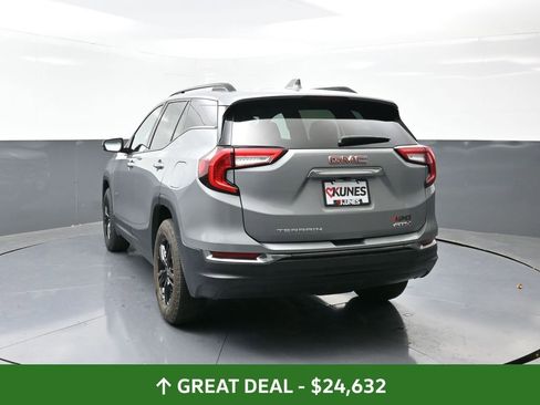 Used 2023 GMC Terrain AT4 image 12