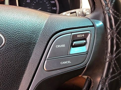 Used 2018 Hyundai Santa Fe Sport w/ Cargo Package FWD image 21