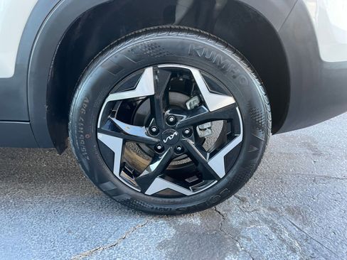 Used 2025 Kia Seltos S image 29