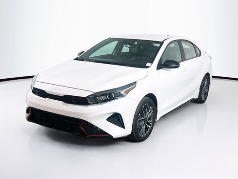 Used 2023 Kia Forte GT-Line FWD image 3