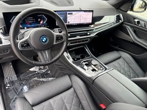 Used 2026 BMW X5 xDrive50e AWD/4WD image 18
