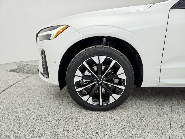 New 2026 Volvo XC60 B5 Plus w/ Climate Package AWD/4WD image 25