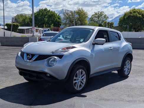 Used 2015 Nissan Juke SV w/ Technology Package AWD/4WD image 9