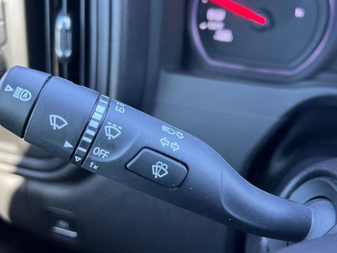 Used 2024 Chevrolet Silverado 1500 Custom image 11