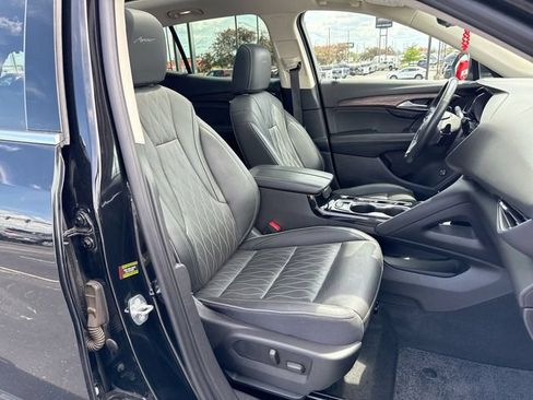 Used 2022 Buick Envision Avenir w/ Technology Package II FWD image 25