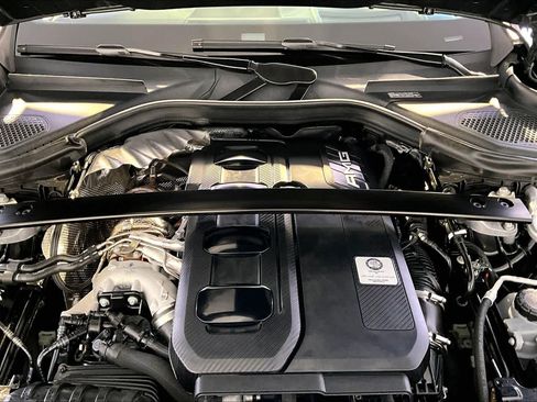Used 2024 Mercedes-Benz GLC 43 AMG 4MATIC image 30