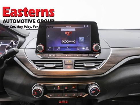 Used 2024 Nissan Altima 2.5 SV image 12