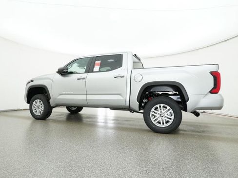 New 2026 Toyota Tundra SR5 AWD/4WD image 39