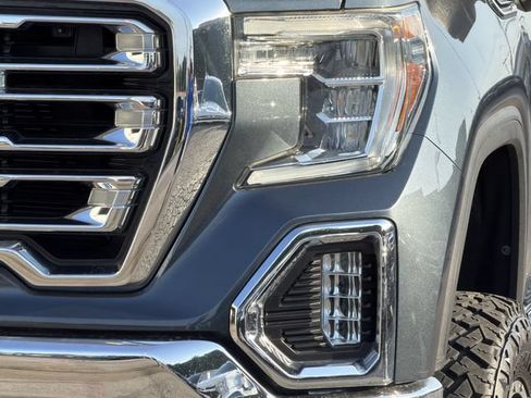Used 2020 GMC Sierra 1500 SLT w/ SLT Premium Plus Package RWD image 11