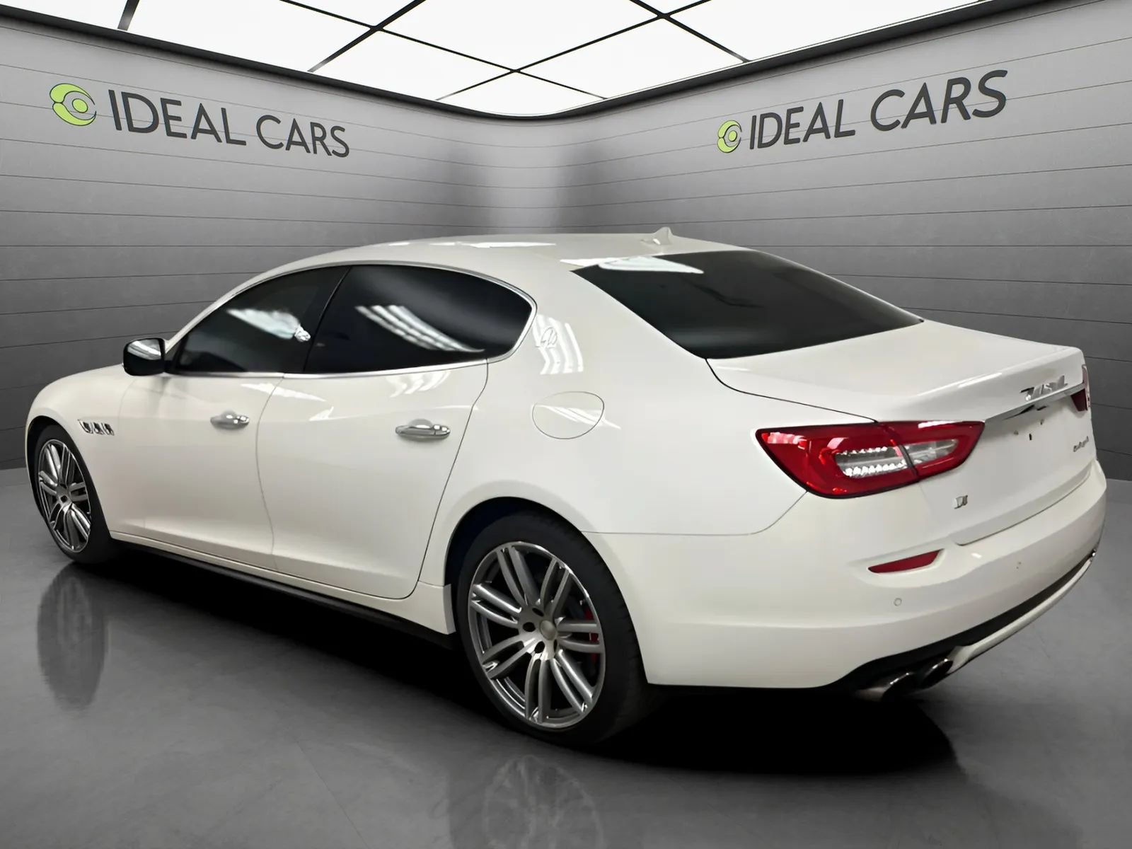 Used 2015 Maserati Quattroporte S Q4 AWD/4WD image 7