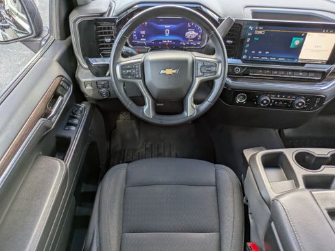 Used 2023 Chevrolet Silverado 1500 LT image 4