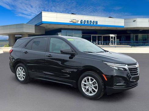 Used 2023 Chevrolet Equinox LS w/ LS Convenience Package image 6