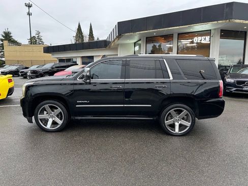 Used 2019 GMC Yukon Denali w/ Denali Ultimate Package image 2