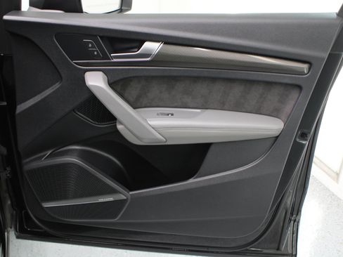 Used 2019 Audi SQ5 Premium Plus w/ Premium Plus Package image 49