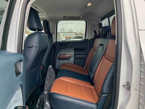 Used 2023 Ford Maverick Lariat w/ Lariat Luxury Package image 16