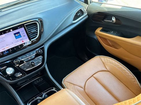 Used 2022 Chrysler Pacifica Pinnacle image 22