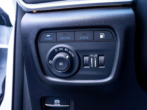 Used 2023 Jeep Grand Cherokee 4xe image 14