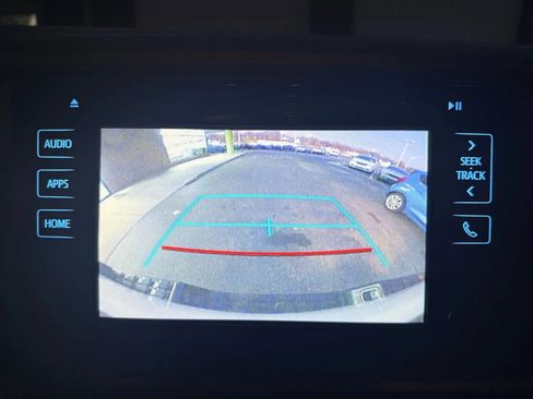 Used 2016 Toyota Tacoma TRD Sport image 23