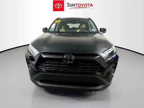 Used 2025 Toyota RAV4 XLE image 10