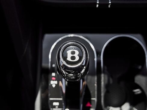Used 2022 Bentley Bentayga AWD/4WD image 67