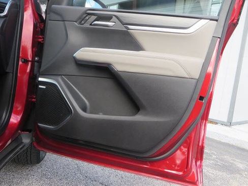 Used 2024 GMC Acadia Elevation image 44