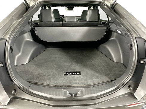 Used 2023 Toyota bZ4X XLE w/ Weather Package FWD image 29