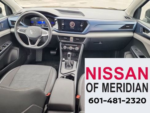 Used 2024 Volkswagen Taos SE image 15