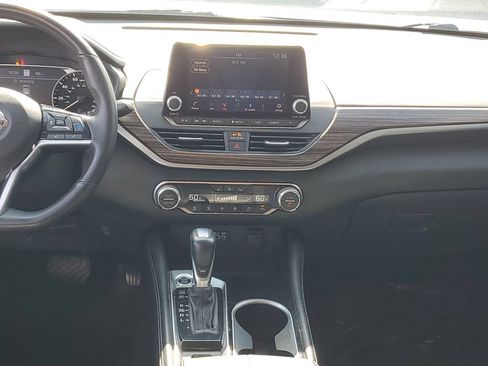 Used 2022 Nissan Altima 2.5 SL FWD image 15