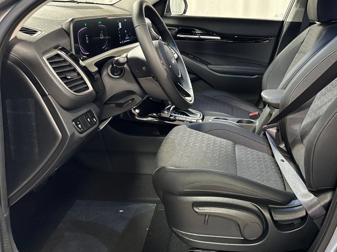 Certified 2026 Kia Seltos S AWD/4WD image 3