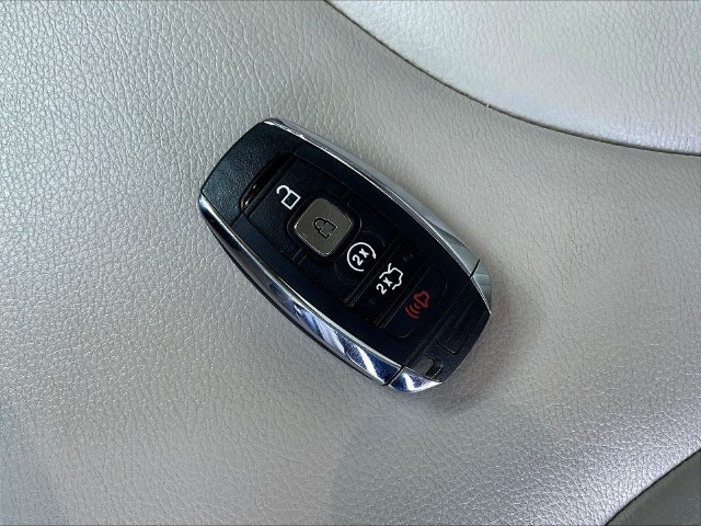 Used 2019 Lincoln Nautilus FWD image 35