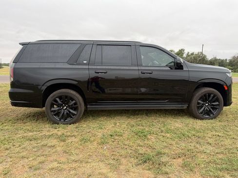 Used 2021 Cadillac Escalade ESV Sport w/ Driver Assist Tech Package AWD/4WD image 11