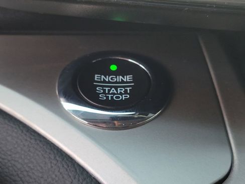 Used 2021 Ford Explorer XLT w/ Equipment Group 202A image 26