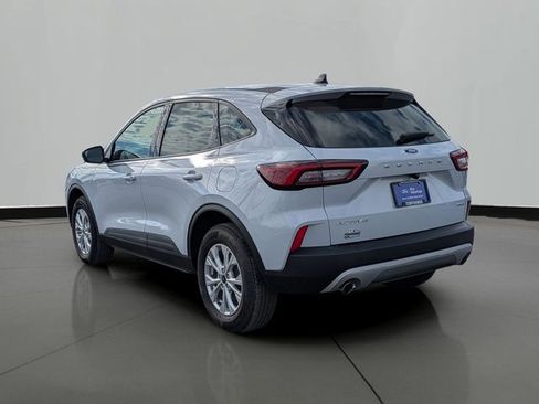 Certified 2025 Ford Escape Active w/ Cold Weather Package image 2