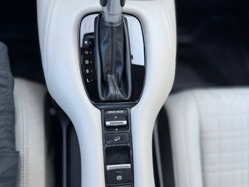 Used 2024 Honda HR-V LX image 14