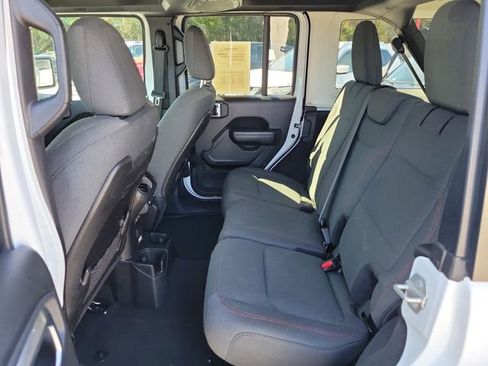 Used 2024 Jeep Wrangler Rubicon image 20