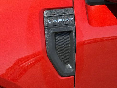 Used 2024 Ford Maverick Lariat image 11