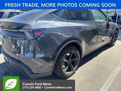 Used 2026 Tesla Model Y AWD image 7