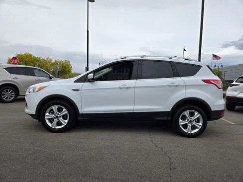 Used 2015 Ford Escape SE FWD image 3