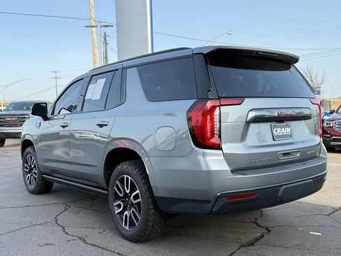 Used 2023 GMC Yukon AT4 w/ Technology Package AWD/4WD image 5