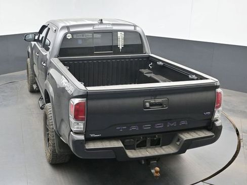 Used 2022 Toyota Tacoma TRD Sport w/ Technology Package AWD/4WD image 21