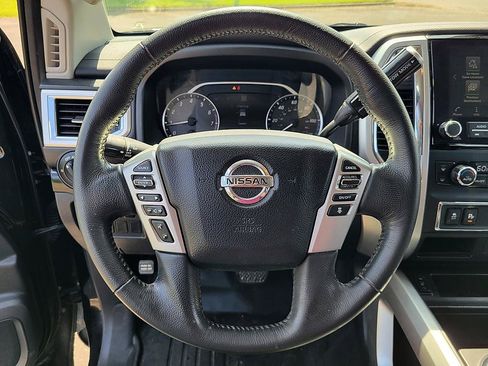 Used 2021 Nissan Titan SV w/ SV Convenience Package RWD image 20
